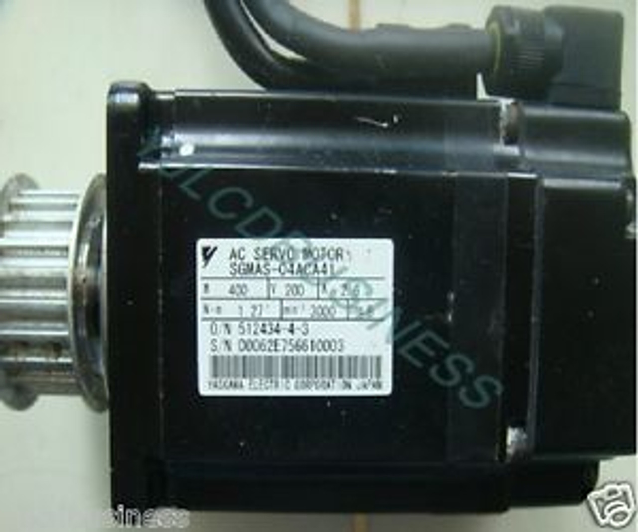 USED Yaskawa servo motor SGMAS-08A2A21-Y2 
