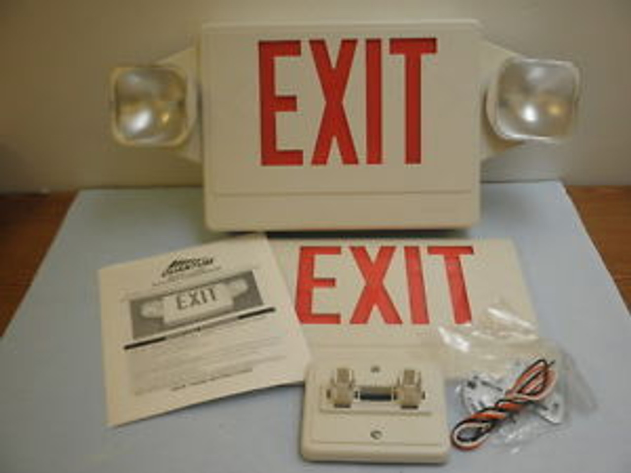 lhqm exit sign