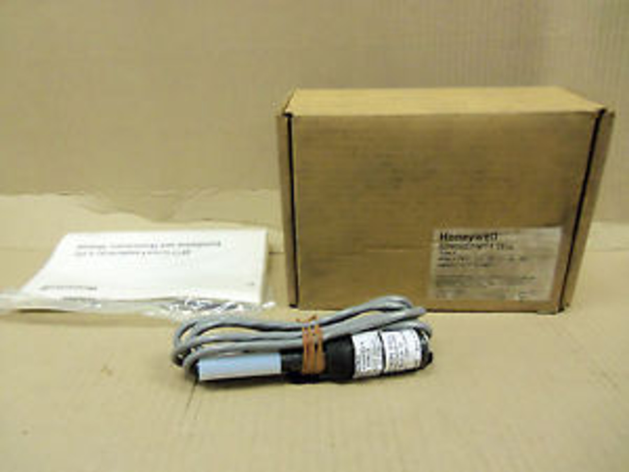 Details about   NEW Honeywell 04973-X01-333-X1-00-S10 Conductivity Cell 04973 