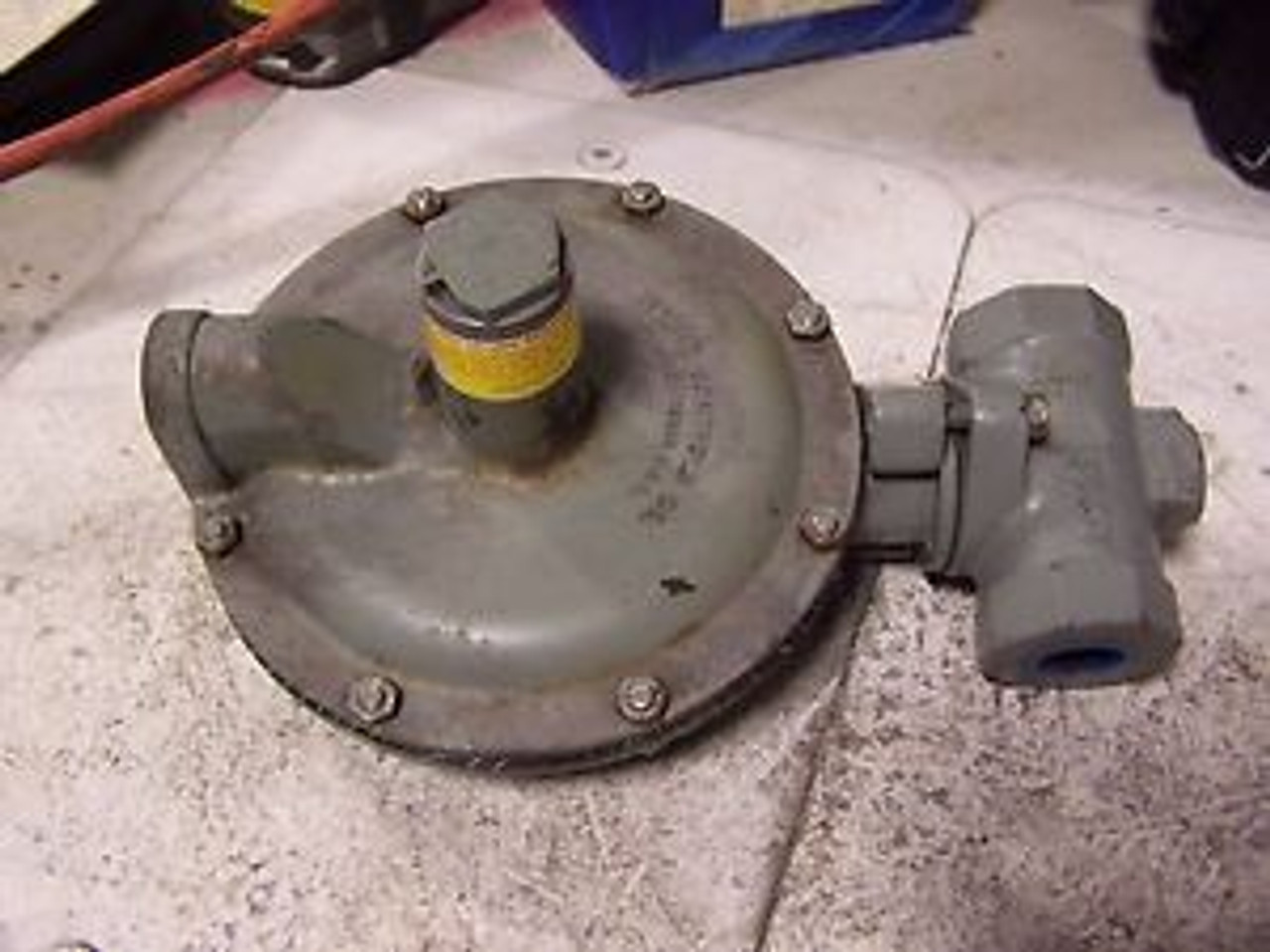 Buy NEW FISHER CONTROLS 3/4 NATURAL GAS AND LPGAS REGULATOR MODEL S102