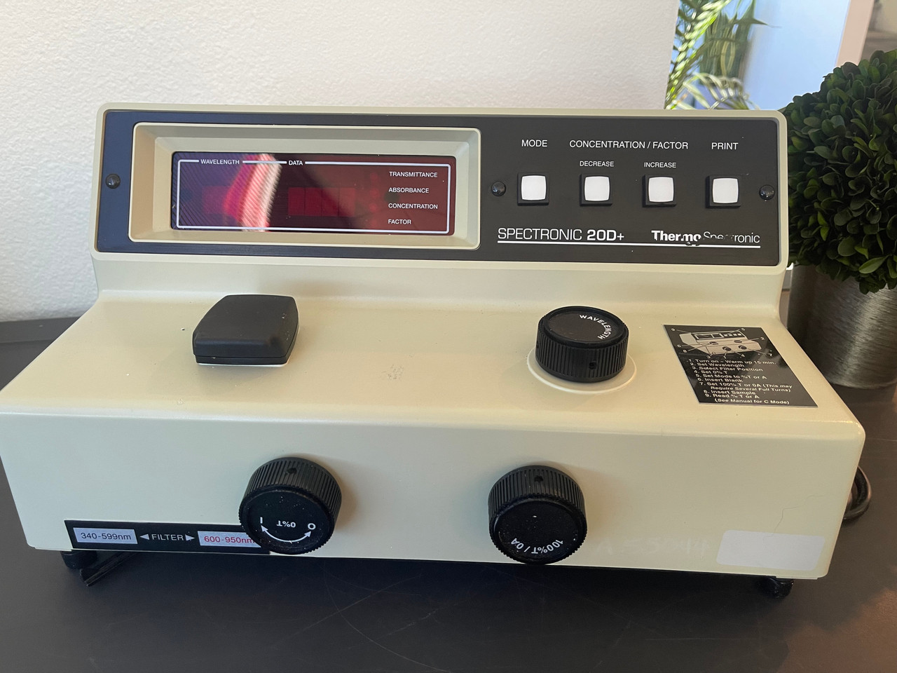 Thermo Spectronic 20D+ Digital Spectrophotometer, Model 333183