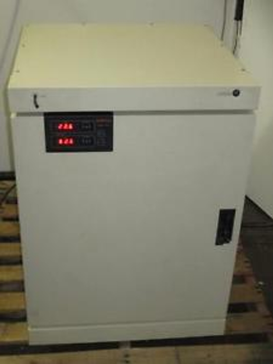 napco model 5410 incubator for eggs