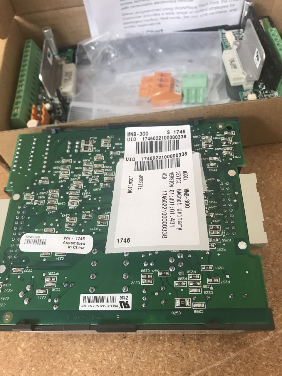 松野屋 キャンバスフラットショルダー Schneider TAC MNB-300 MICRONET BACNET UNITIRY  CONTROLLER（新規）