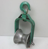 GreenLee 650 6 Hook-Type Cable Sheave Puller Pulley  4000lb Cap Old-Style Color