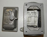 SNAP SWITCH BOX FOR HAZARDOUS LOCATIONS RUSSELLSTOLL