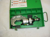 GREENLEE 1240 HYDRAULIC CRIMPER WITH CASE 750 KCMIL CAPACITY UNTESTED