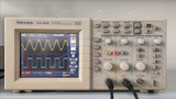 Used 1PC Used Tektronix TDS2022 Digital Oscilloscope 200 MHz 2 Channels 2GSs PT-test  - Product Image