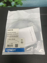 Omron Sensor E32-Zd200 2M  New In Box  Qty 10 Per Lot