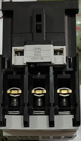 GE CL08A300M6 3 POLE CONTACTOR