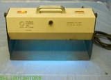 This is a Gelman 51438 Universal Ultraviolet Lamp