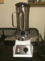 Waring Model Professional 2-Speed Laboratory Blender Timer 7010 w/ container