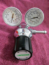 PRAXAIR REGULATOR Model 2123331-590, 200PSI out, 4000 PSI in, Nice Condition