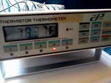 Cole Parmer 8502-16 5 Ch. Scanning Thermistor Thermometer W/ 400 Series Probe
