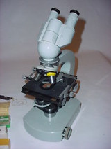 Tiyoda Classic Microscope Model 51169 Excellent Condition In Case With Extras