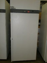 PUFFER HUBBARD LR430D14 LAB REFRIGERATOR - TESTED AT 44 DEGREES