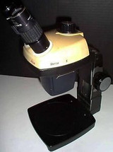 Leica Bausch and Lomb B&L Stereozoom 5 on desktop stand 7-40X Nice