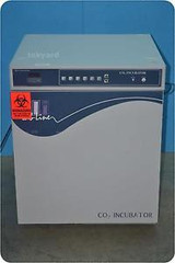 BARNSTEAD LAB-LINE 495 AIR-JACKETED AUTOMATIC CO2 INCUBATOR @ (119455)