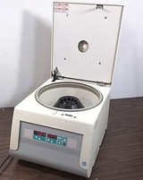 THERMO HERAEUS KENDRO LABOFUGE 300 TABLE TOP CENTRIFUGE 12 x 15mL SLOT ROTOR