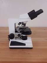PSS Select G300 Laboratory Microscope