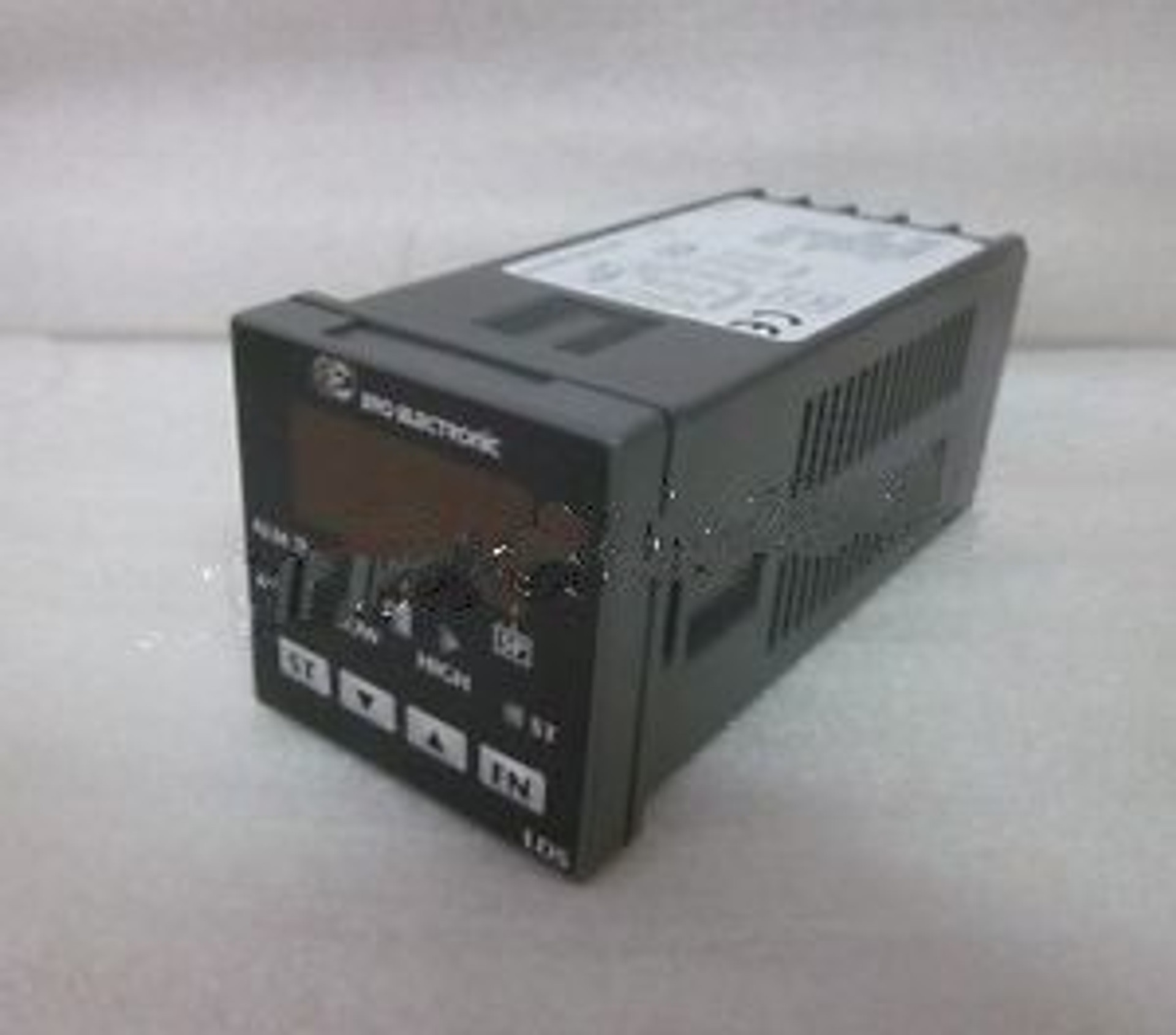 ERO Electronic Temperature Controller LDS491130000