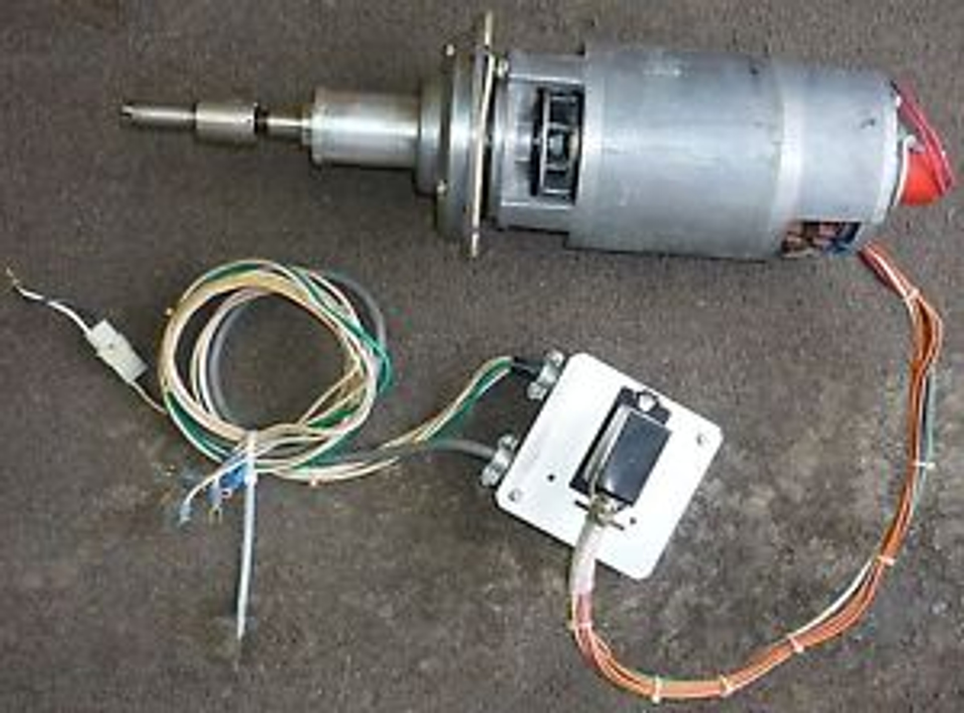 Buy Sorvall RC3 CENTRIFUGE MOTOR TACHOMETER GENERATOR 6148611 WITH PARTS