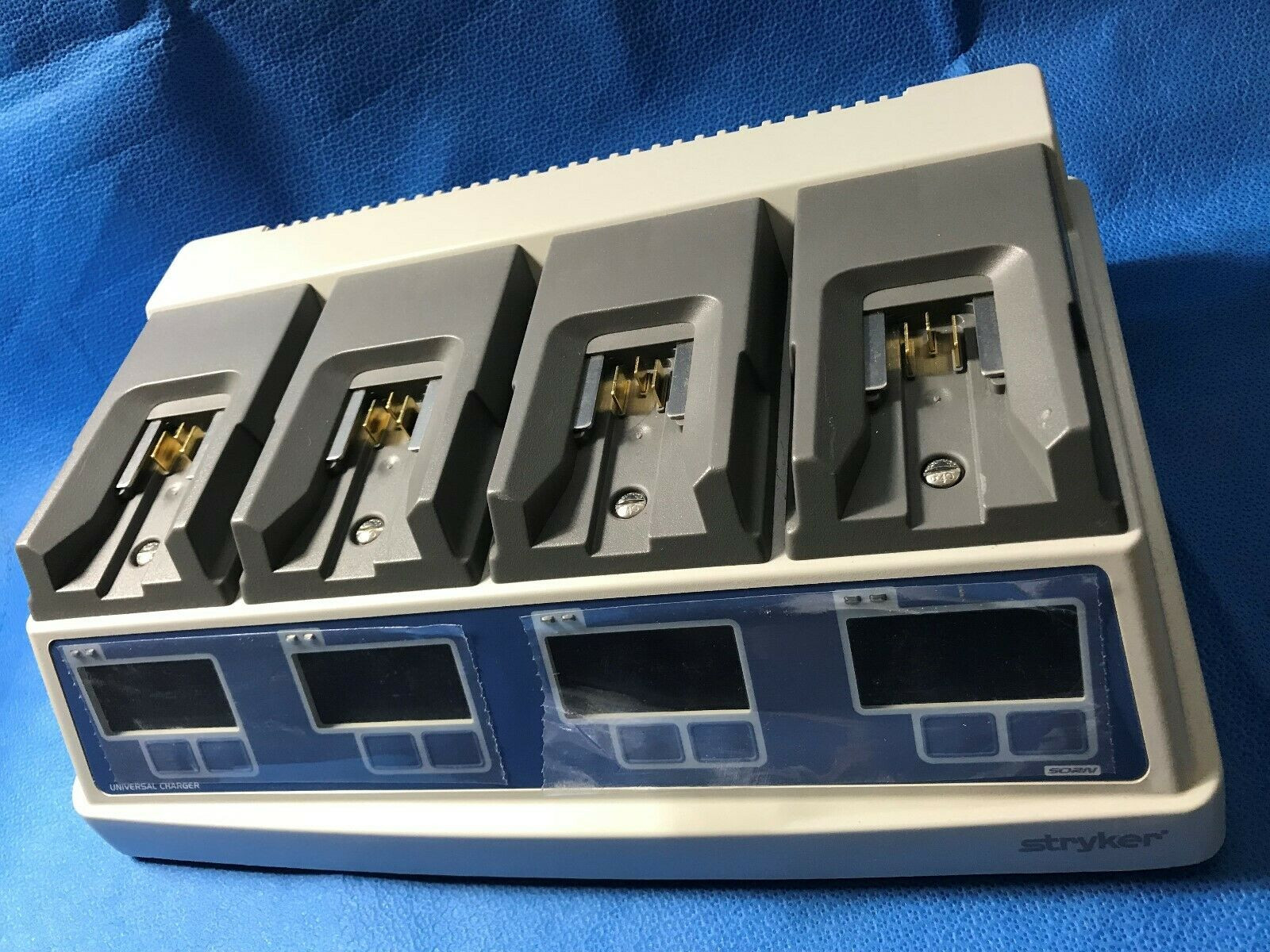 Stryker 7110120 System 7 Battery Charger