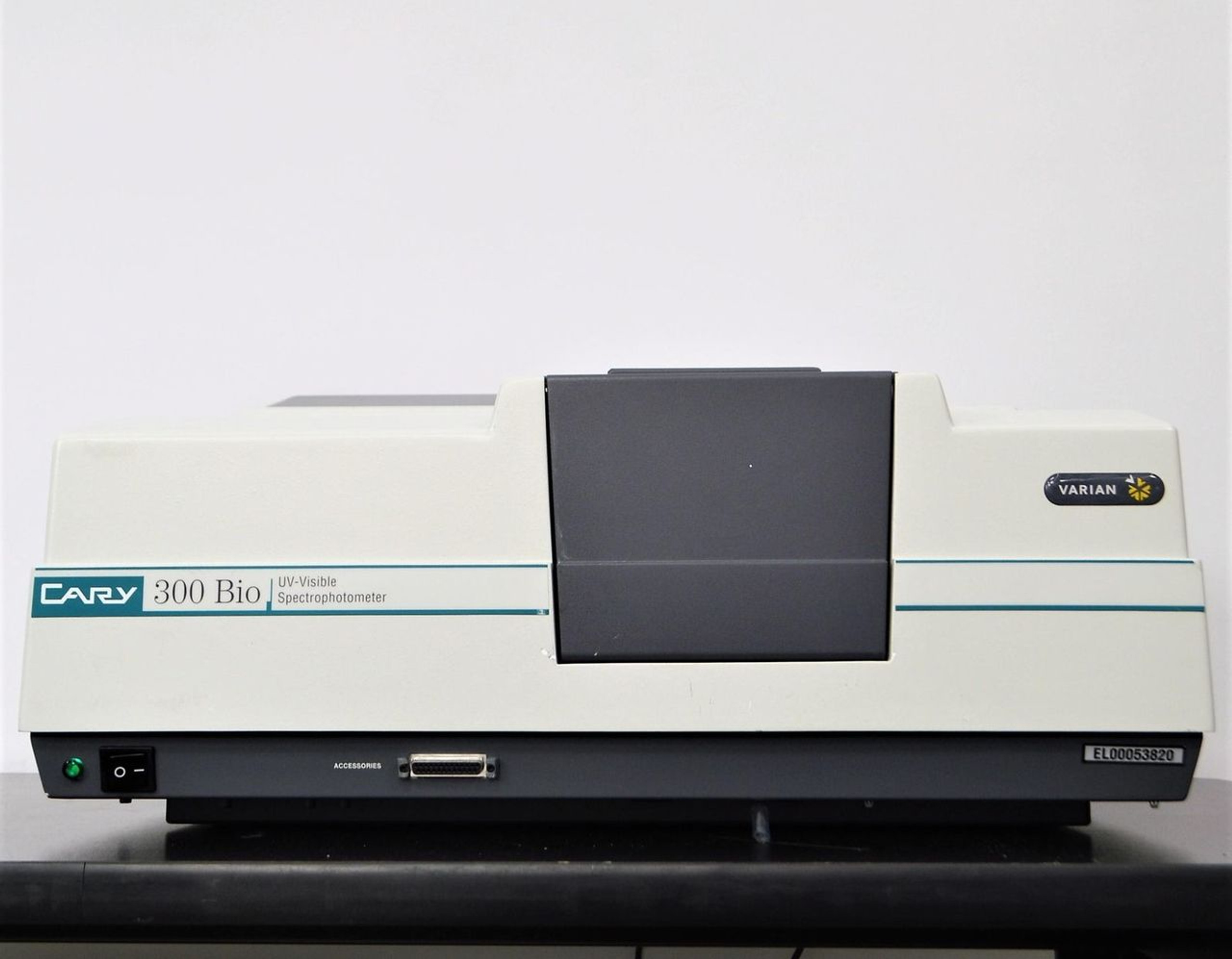 Agilent Varian Cary 300 Bio UVVis Spectrophotometer w/ PC & Cary WinUV