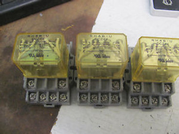 IDEC RELAY AND BASE 120VAC 10A RH4B-U SH4B-05