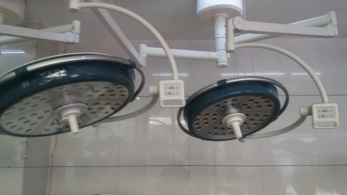 Ceiling operating lamp operation room double arm surgical light in hospital