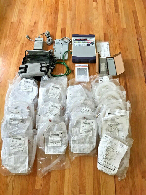 Carefusion LTV 1200 Ventilator (144.8 Hours used) 18 Vent Circuits, Batteries...
