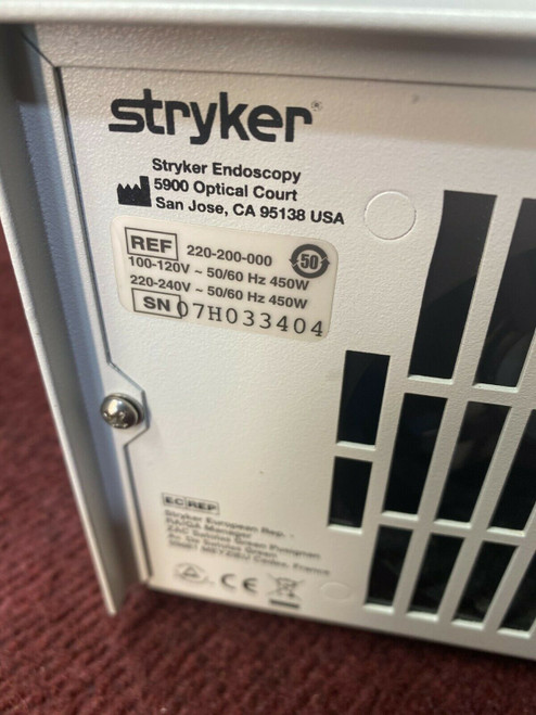 Stryker 220-200-000 Endoscope X8000 Light Source (A1-2)