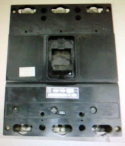 ITE JD3B400 3 POLE 400 AMP 240 VOLT CIRCUIT BREAKER USED