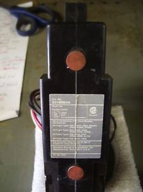 SIEMENS CAT S01MN64A 120 VAC SHUNT TRIP/ AUXILIARY SWITCH