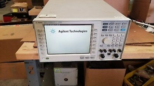 Agilent E5515C 8960 Series 10 Wireless Communications Test Set Powers On