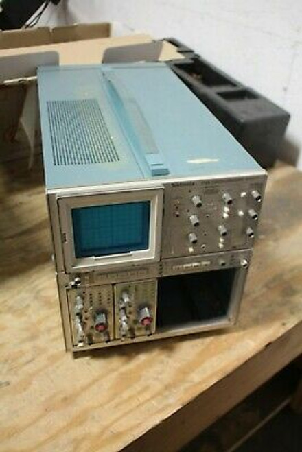 Tektronix 7104 Oscilloscope W/ X2 7B92A Main Triggering Module