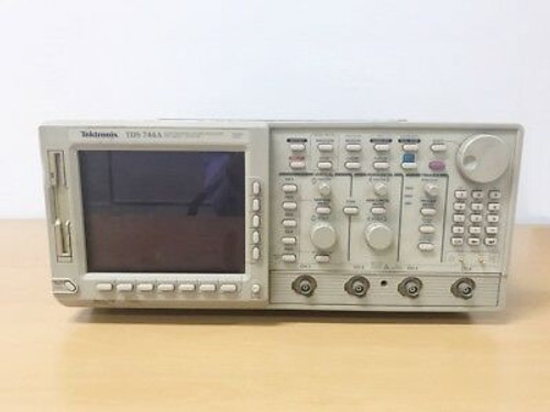 Tektronix Tds744A 500Mhz 2Gs/S 4Ch Oscilloscope