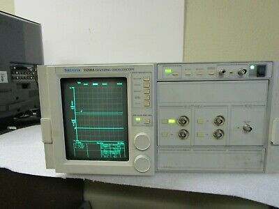 Tektronix 11201A Digitizing Oscilloscope - Passes Self Test