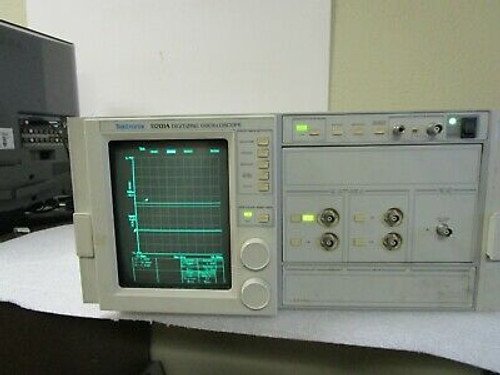 Tektronix 11201A Digitizing Oscilloscope - Passes Self Test