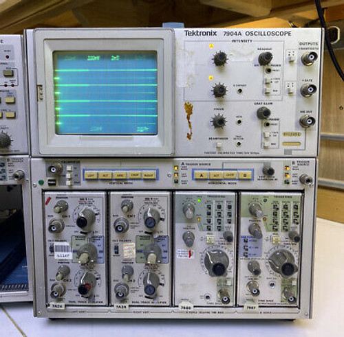 Tektronix 7904A Oscilloscope, With Two Modules, Tested Working