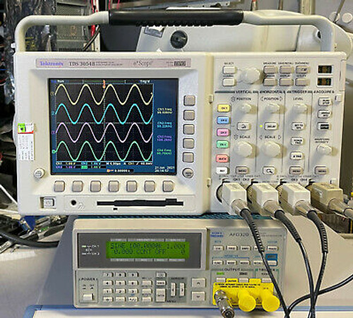 Tektronix Tds3054B 4 Ch Dpo Oscilloscope 500Mhz 5Gsa/S, 3Gv Trg Fft Vid Aam Lim