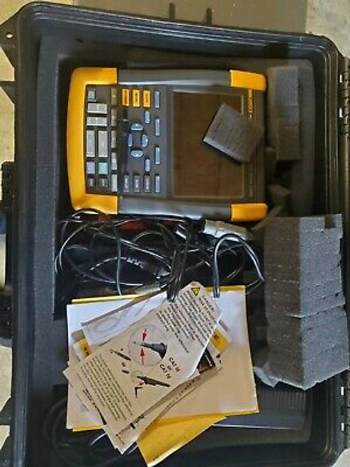 Fluke 190-204 Series Ii 4 Channel, 200 Mhz Scope With 100:1 Probes & Software