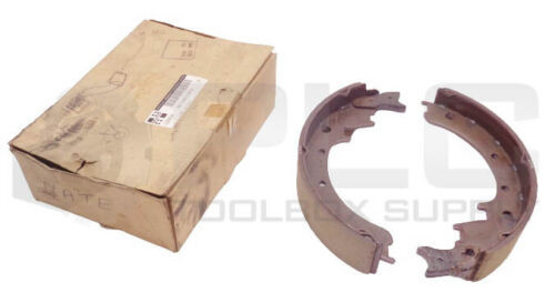 Box Of 2 New Hyster 1334640 Brake Shoes