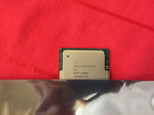 Intel Xeon E7-8855 V4 Qksp 2.1Ghz  Es Version, 35Mb 14 Core Lga2011-1