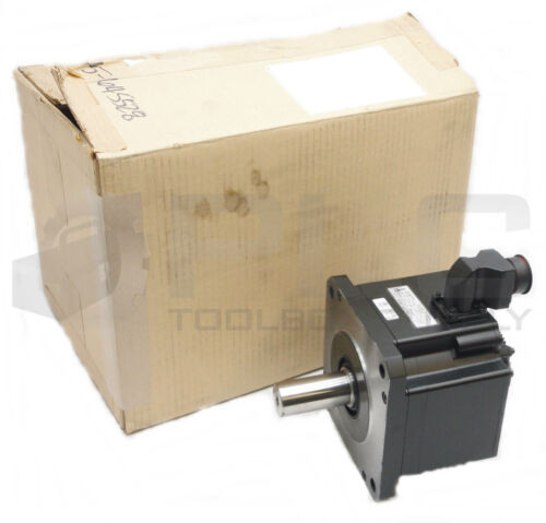 Remanufactured Okuma Bl-Me100J-30Sn Bl-Motor 141V 200Hz 13.8A 2.9Kw 3000 Min-1