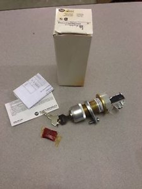 New In Box Allen-Bradley Heavy Duty Selector Switch 800H-Hp32Kb6Dxxx Series C New In Box Allen-Bradley Heavy Duty Selector Switch 800H-Hp32Kb6Dxxx Series C