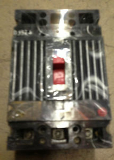 GENERAL ELECTRIC THED136030 3 POLE 30 AMP 600 VOLT BOLT IN OLDSTYLE BREAKER USED