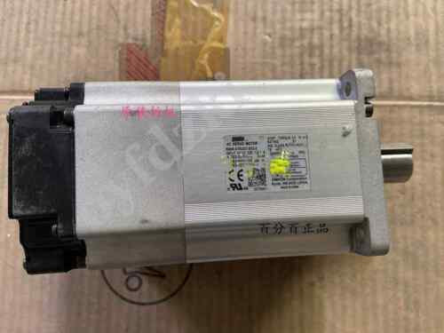 1Pcs Used   R88M-K75030T-Bs2-Z