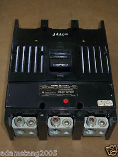 GE TJD TJD432400 3 pole 400 amp 240V circuit breaker black