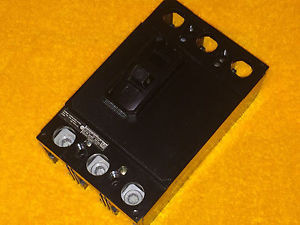 PERFECT ITE SIEMENS QJ3-B150  150 AMP 3-POLE 240 VOLT BREAKER W/ LOAD LUGS