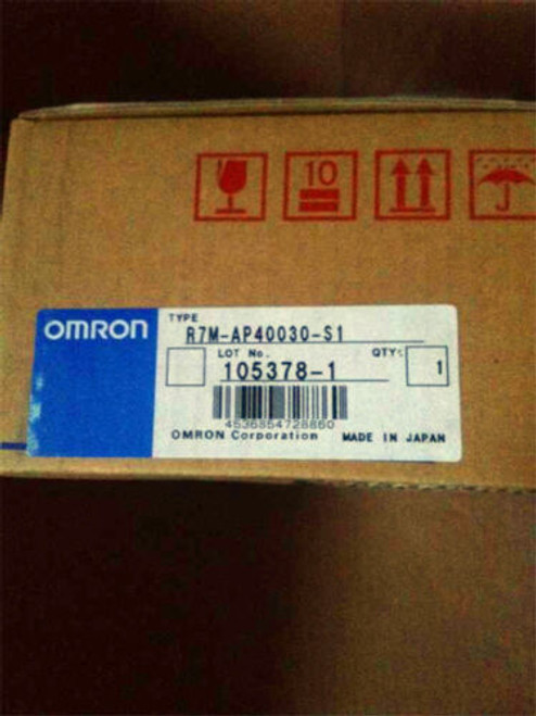 1Pc New   Servo Motor R7M-Ap40030-S1